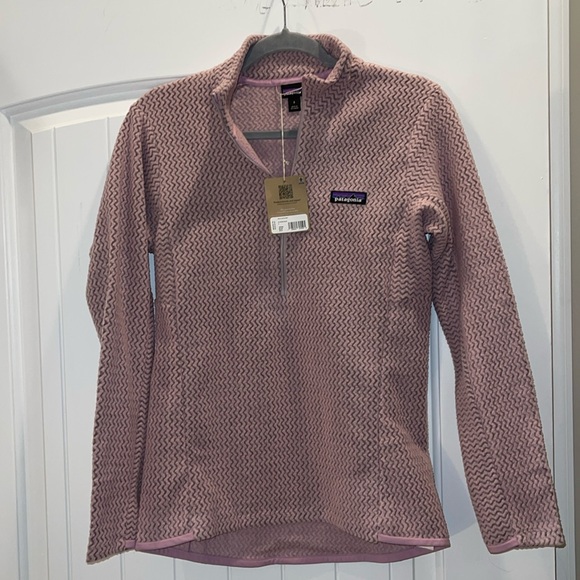 Patagonia Tops - ❗️NWT wmns PATAGONIA❗️🎄🎁